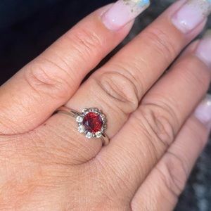 Genuine Garnet ring with czs 💍🧡